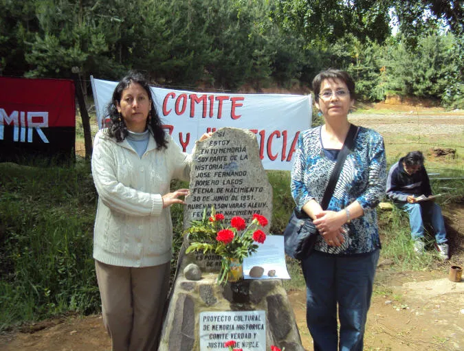 Foto memorial puente rio Niblinto lugar de la emboscado  y asesinato de compañeros por parte de  carabineros