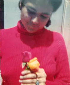 CATALINA_GALLARDOCON_FLOR.jpg
