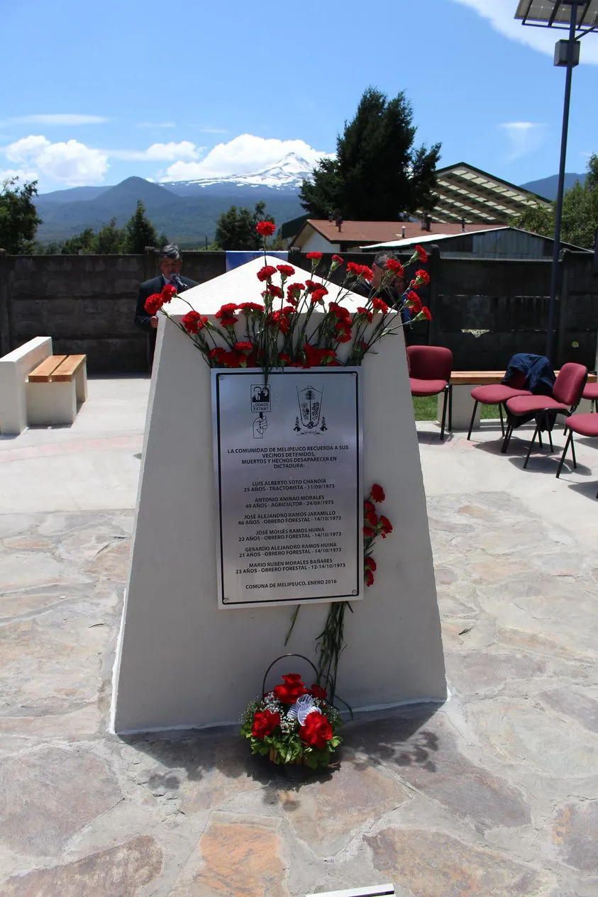 municipiomelipeuco.cl . memoriales.cl