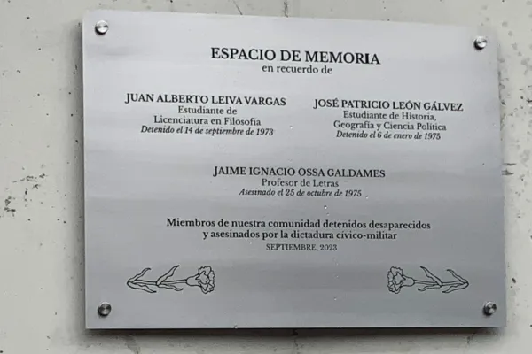 historiageografiaycienciapolitica.uc.cl