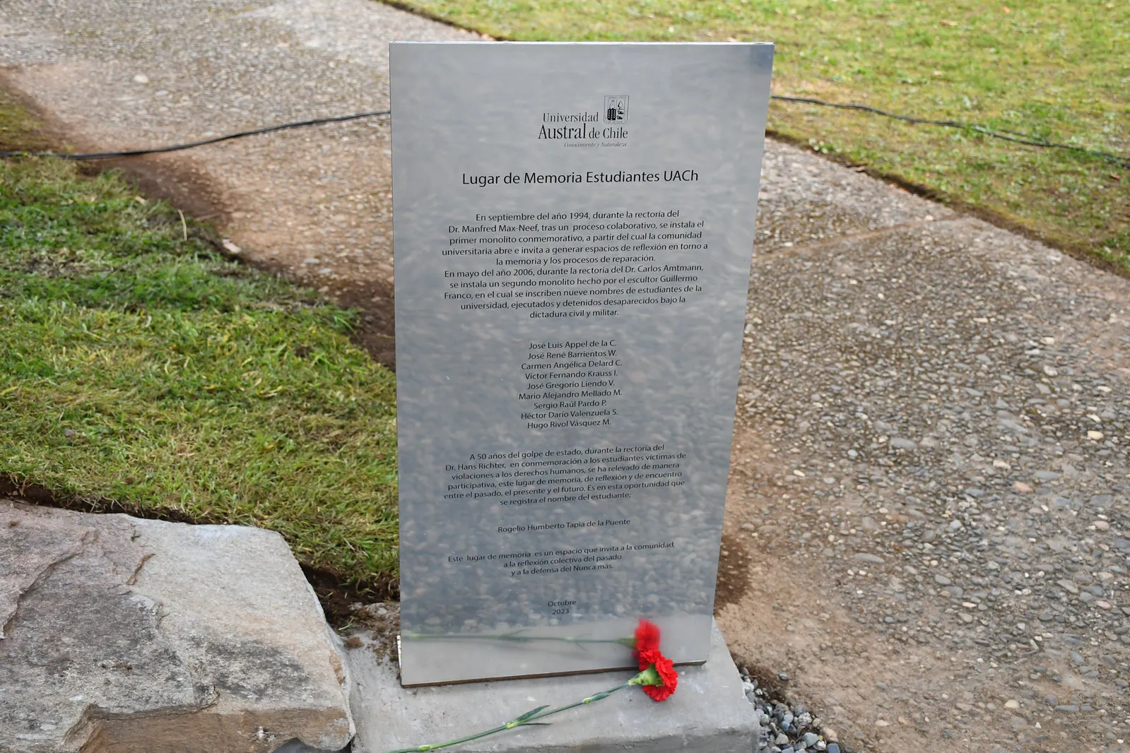 uchc.cl Homenaje