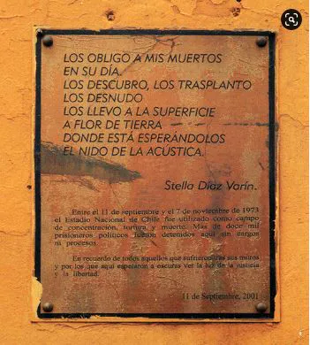 Estadio Nacional Placa Homenaje